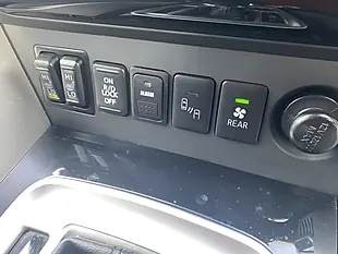 Used 2021 Mitsubishi Shogun Sport Commercial Black - Interior and Exterior details 20