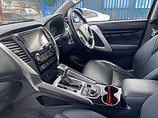 Used 2021 Mitsubishi Shogun Sport Commercial Black - Interior and Exterior details 9