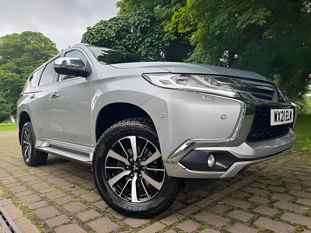 Used 2021 Mitsubishi Shogun Sport Silver - Front View