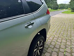 Used 2021 Mitsubishi Shogun Sport Silver - Interior and Exterior details 12