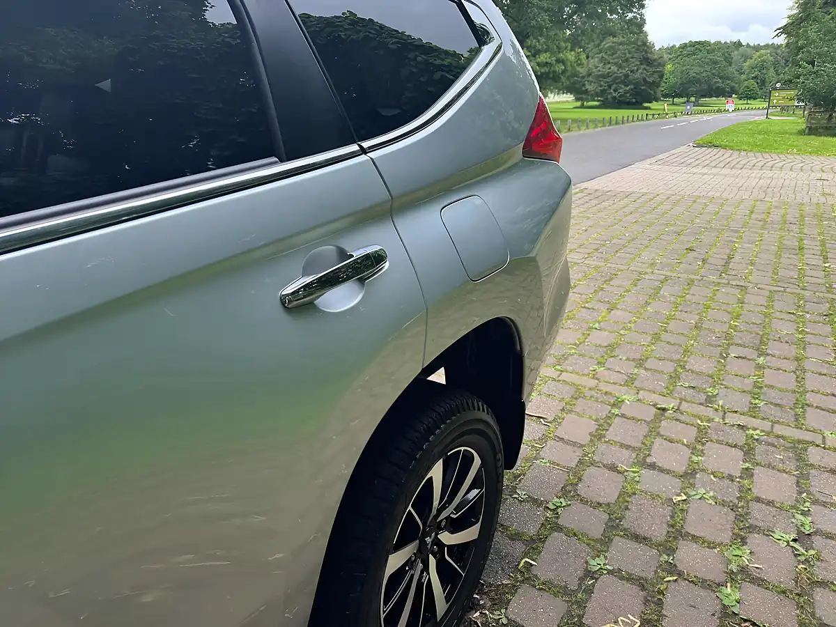 Used 2021 Mitsubishi Shogun Sport Silver - Interior and Exterior details 12