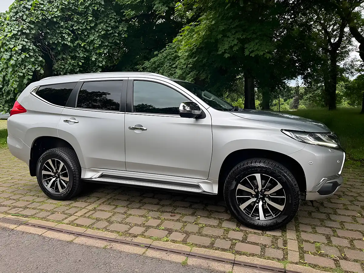 Used 2021 Mitsubishi Shogun Sport Silver - Interior and Exterior details 8