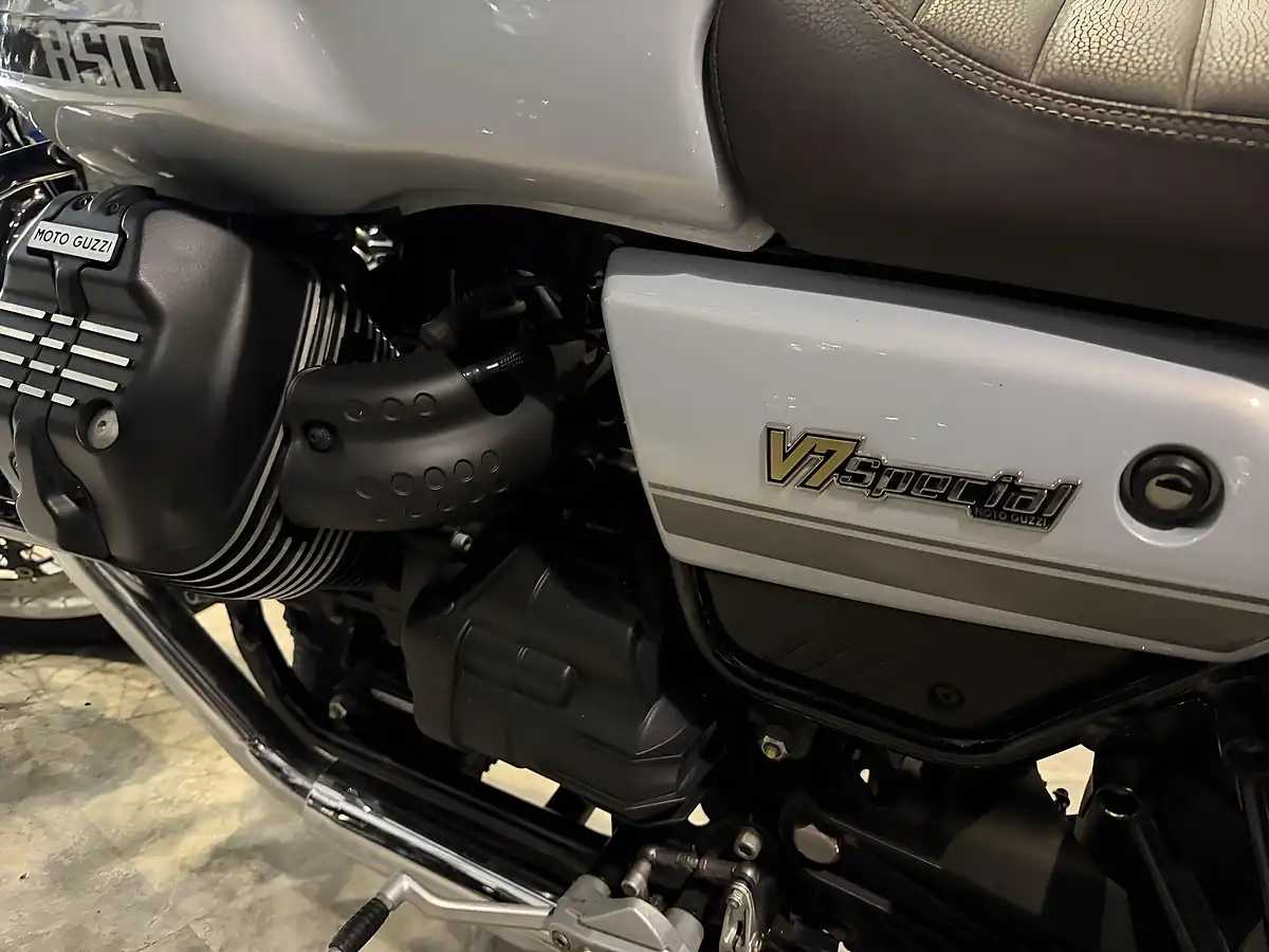 Used 2021 Moto Guzzi V7 853 Special Grey - Interior and Exterior details 13