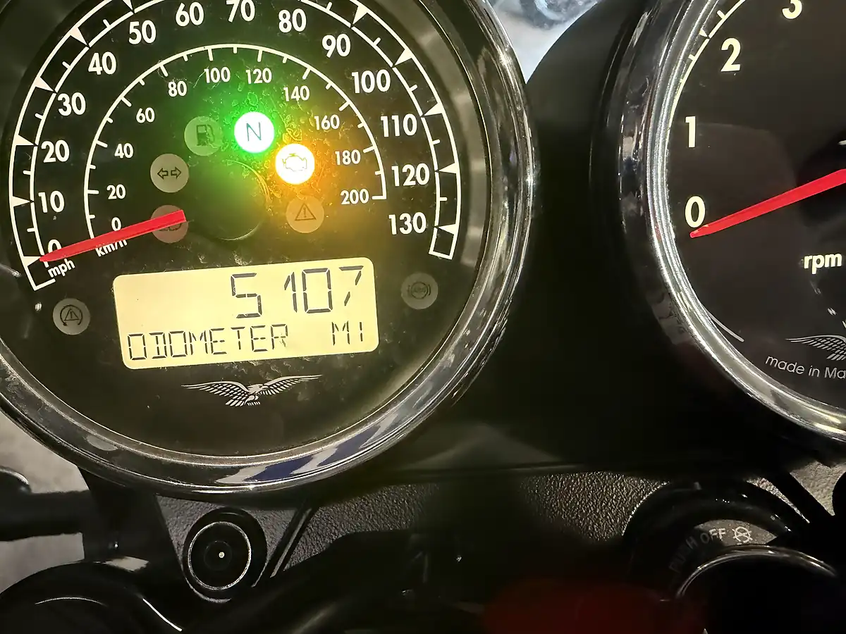 Used 2021 Moto Guzzi V7 853 Special Grey - Interior and Exterior details 14