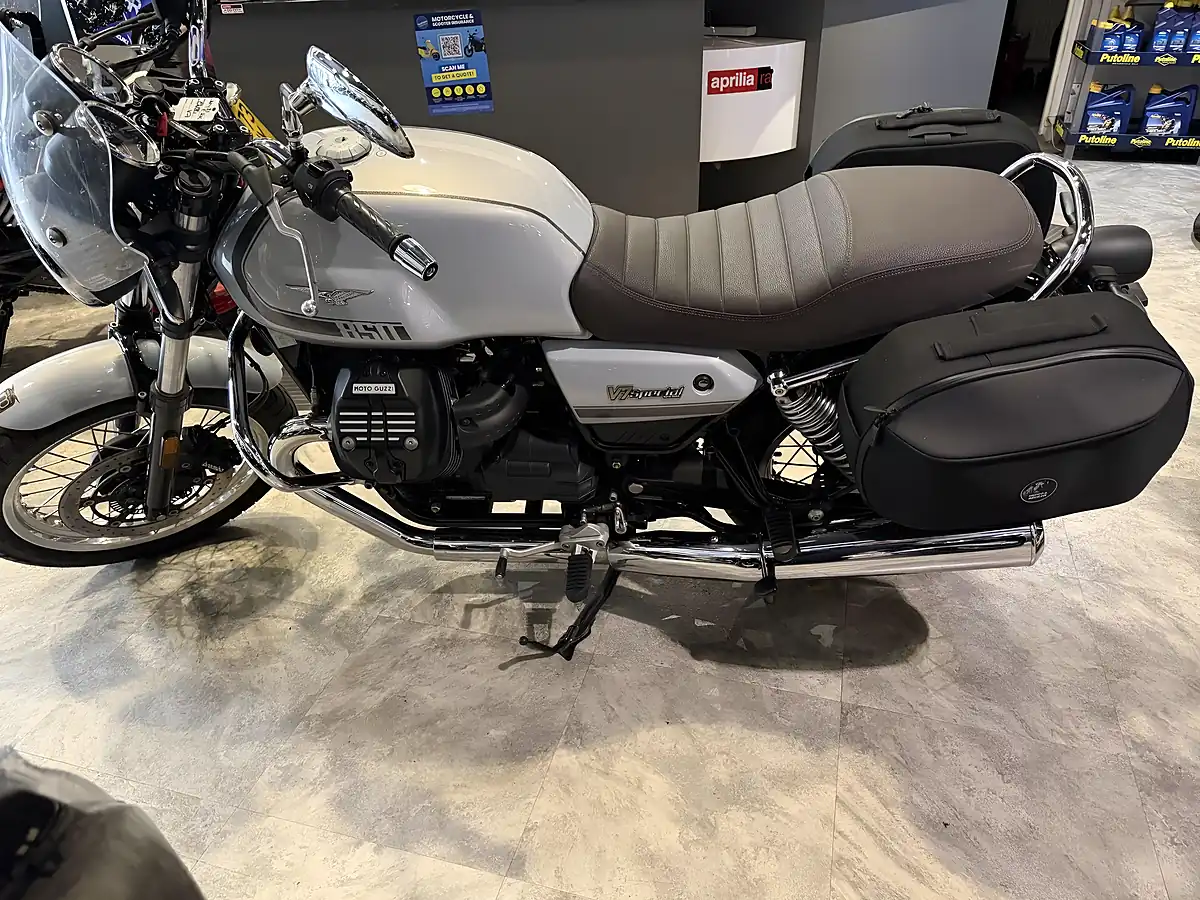 Used 2021 Moto Guzzi V7 853 Special Grey - Interior and Exterior details 5