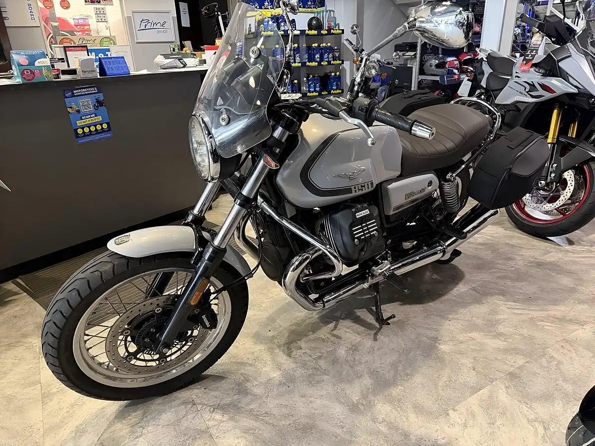 Used 2021 Moto Guzzi V7 853 Special Grey - Interior and Exterior details 6