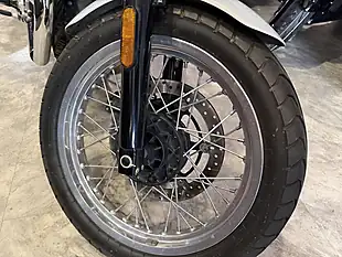 Used 2021 Moto Guzzi V7 853 Special Grey - Interior and Exterior details 7