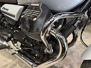Used 2021 Moto Guzzi V7 853 Special Grey - Interior and Exterior details 8