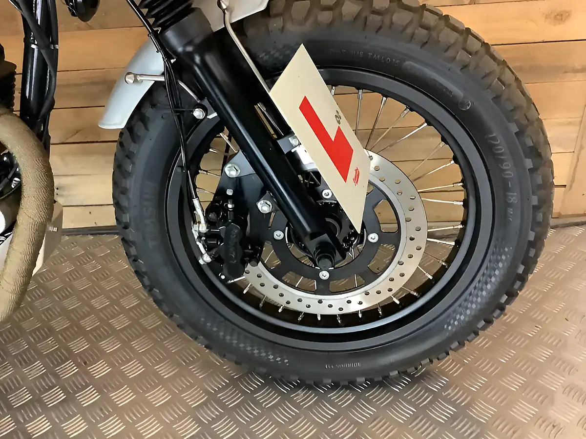 Used 2021 Mutt Akita O-Ring Silver - Interior and Exterior details 18
