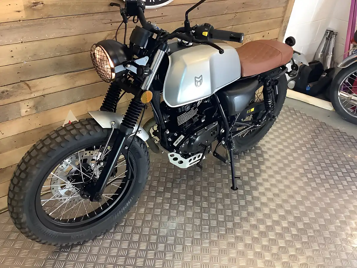 Used 2021 Mutt Akita O-Ring Silver - Interior and Exterior details 3