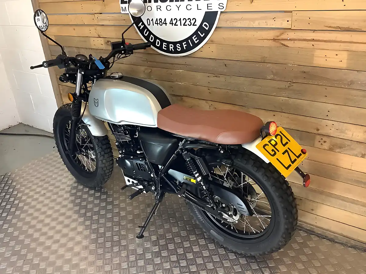 Used 2021 Mutt Akita O-Ring Silver - Interior and Exterior details 6