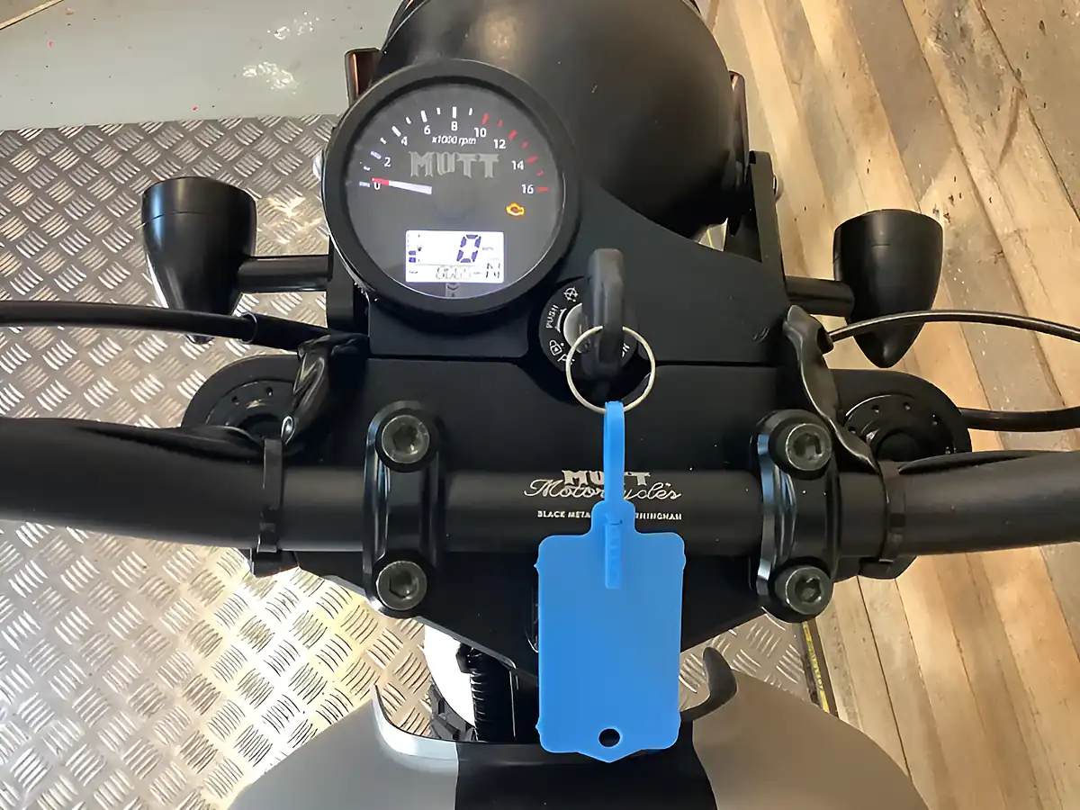 Used 2021 Mutt Akita O-Ring Silver - Interior and Exterior details 7