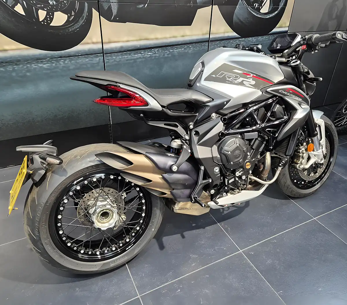 Used 2021 Mv Agusta Dragster 800RR Scs Metallic Silver - Interior and Exterior details 9