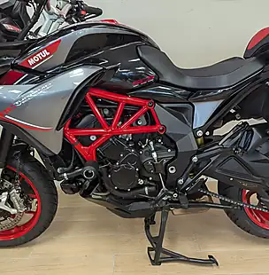 Used 2021 Mv Agusta Turismo Veloce 800 Veloce Rc Scs Red - Interior and Exterior details 11