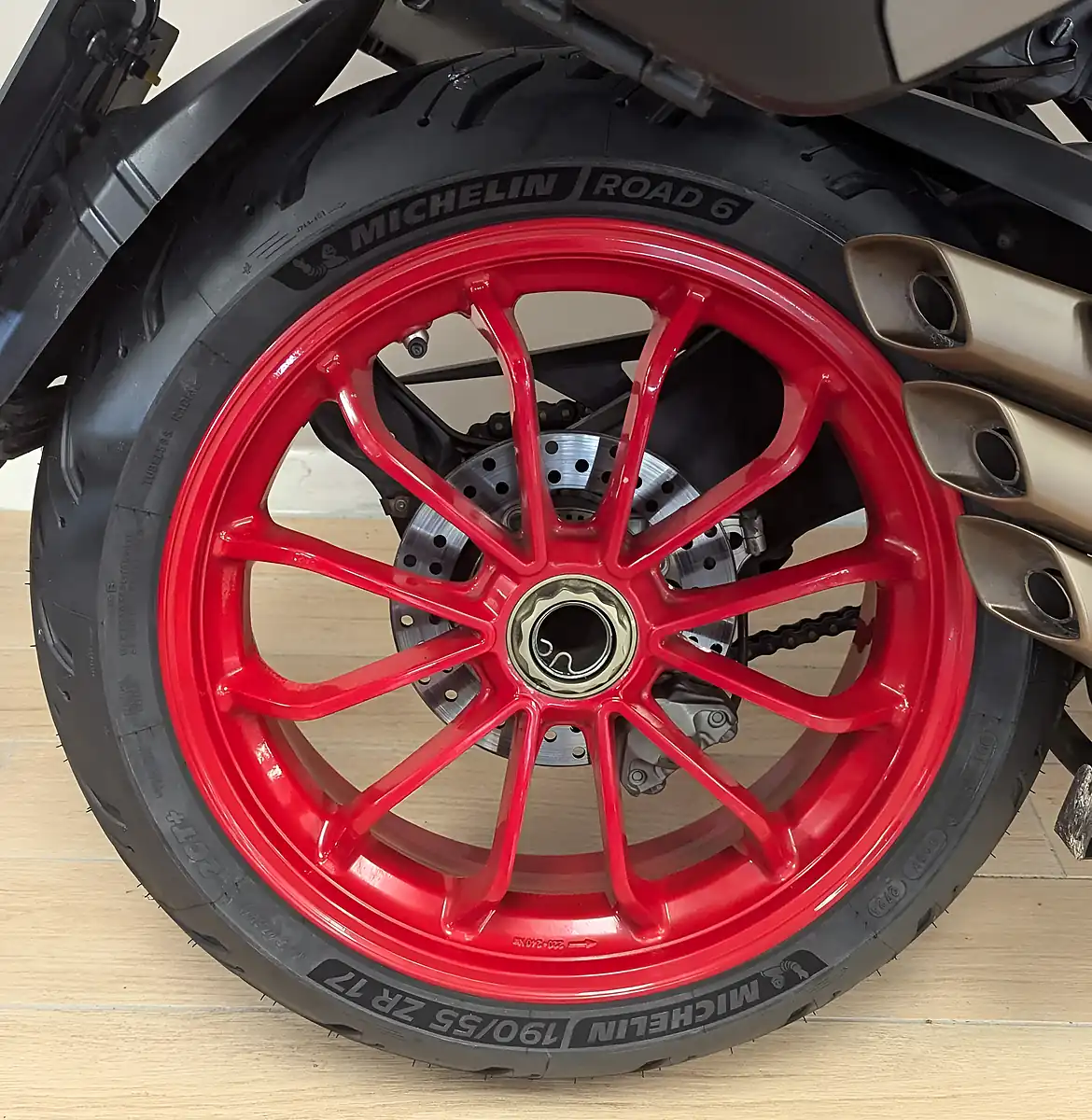 Used 2021 Mv Agusta Turismo Veloce 800 Veloce Rc Scs Red - Interior and Exterior details 14