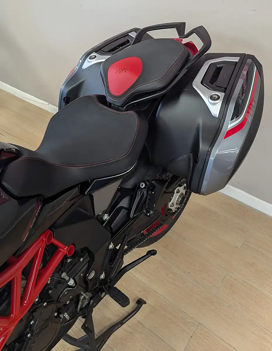 Used 2021 Mv Agusta Turismo Veloce 800 Veloce Rc Scs Red - Interior and Exterior details 18