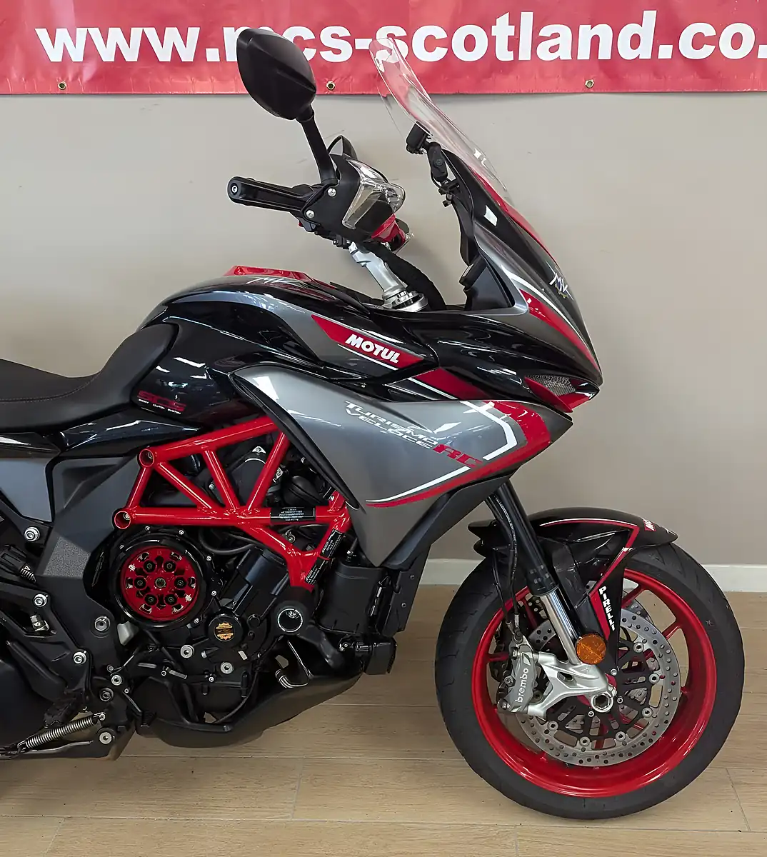 Used 2021 Mv Agusta Turismo Veloce 800 Veloce Rc Scs Red - Interior and Exterior details 4