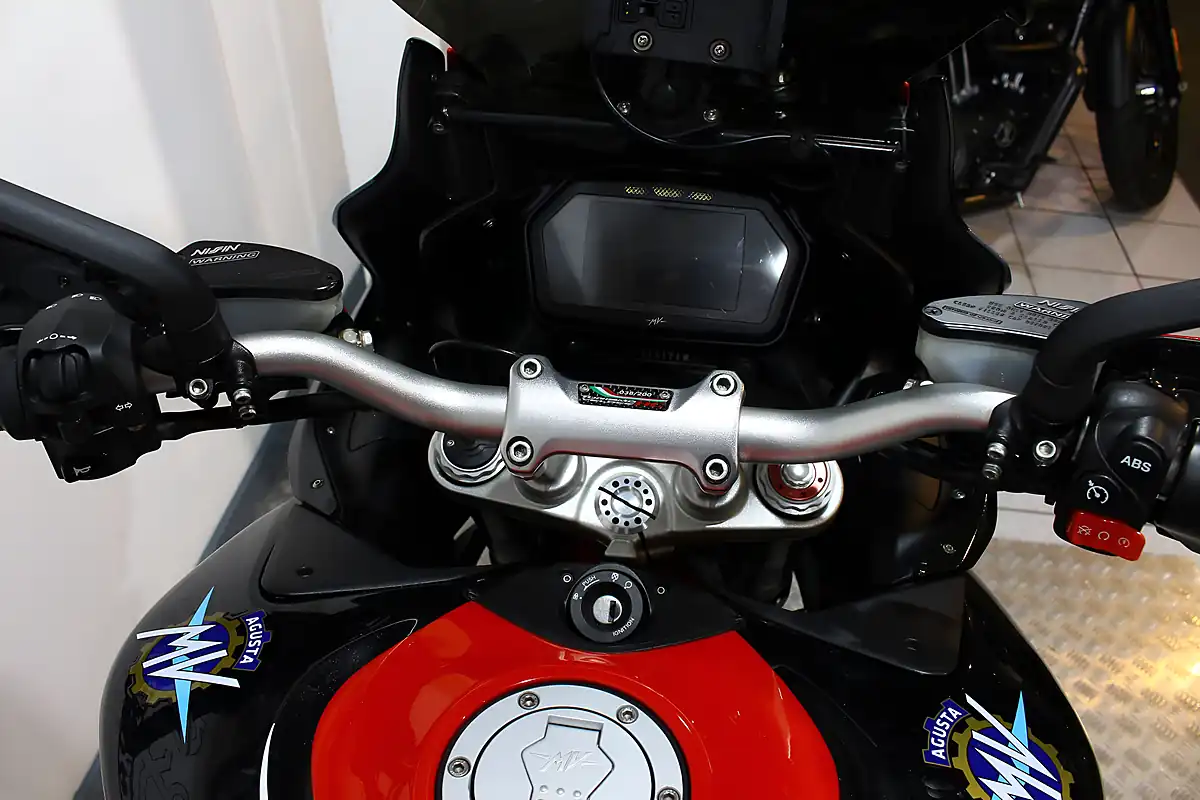 Used 2021 Mv Agusta Turismo Veloce Lusso Rc Black - Interior and Exterior details 12
