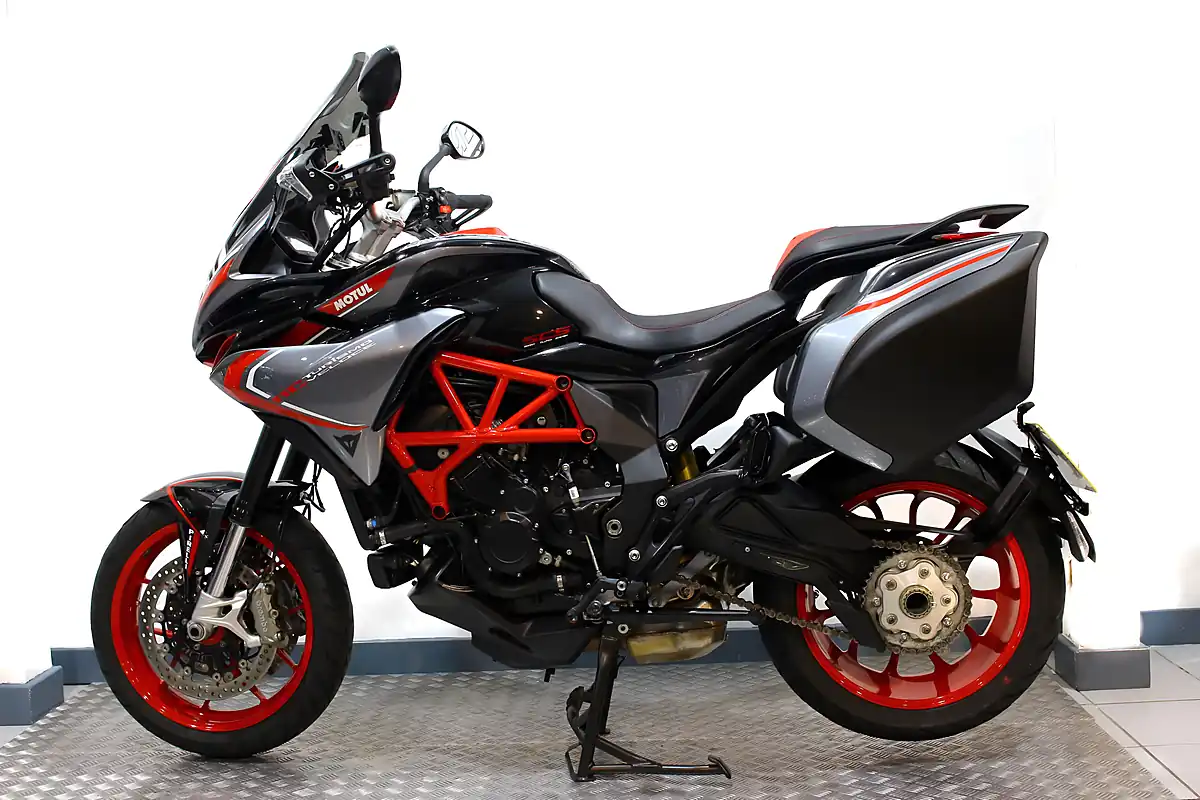 Used 2021 Mv Agusta Turismo Veloce Lusso Rc Black - Interior and Exterior details 13