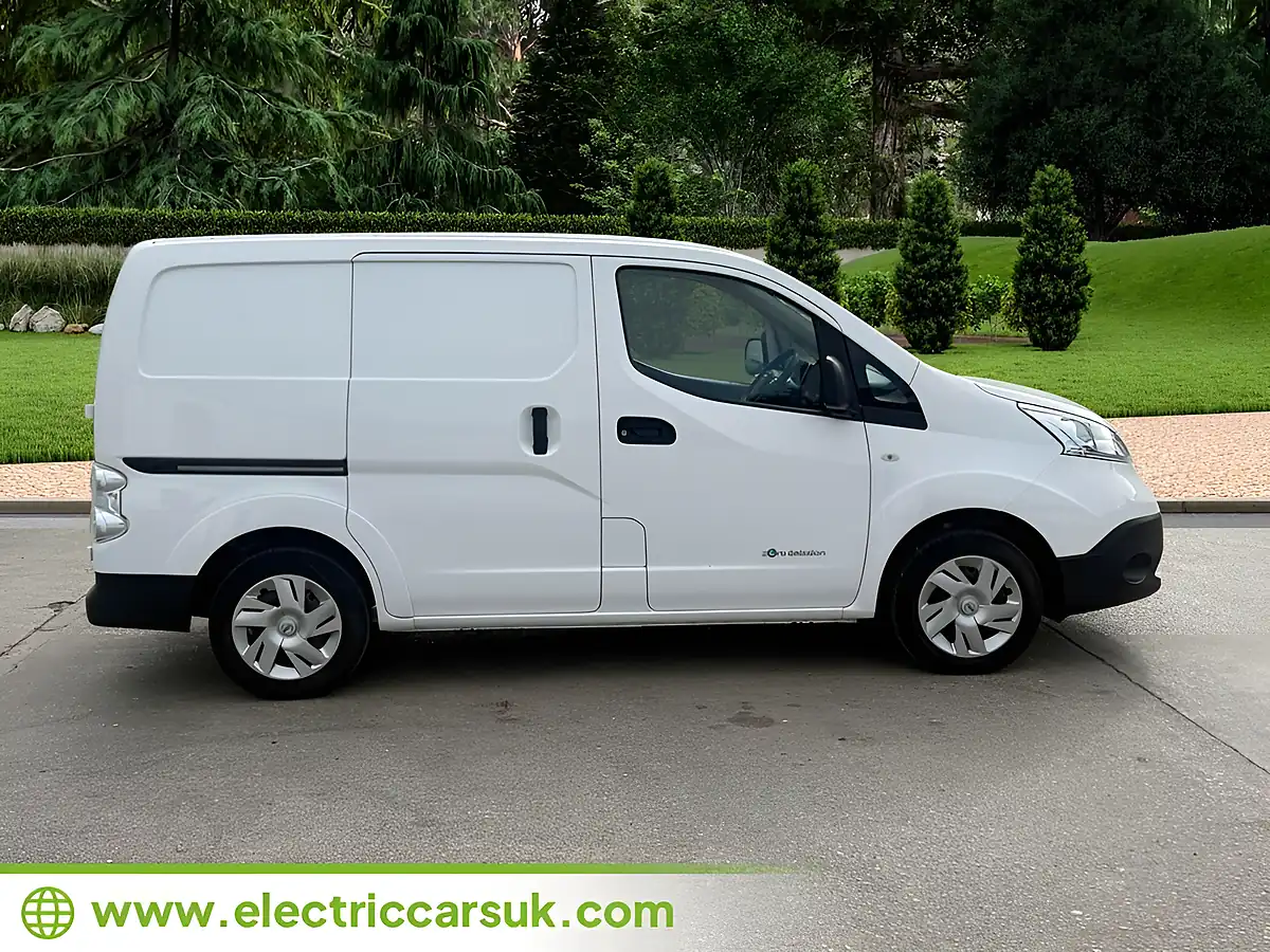 Used 2021 Nissan E-Nv200 Acenta Panel Van White - Interior and Exterior details 4