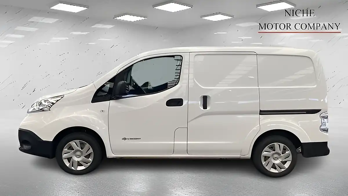 Used 2021 Nissan e-NV200 Acenta White - Interior and Exterior details 14