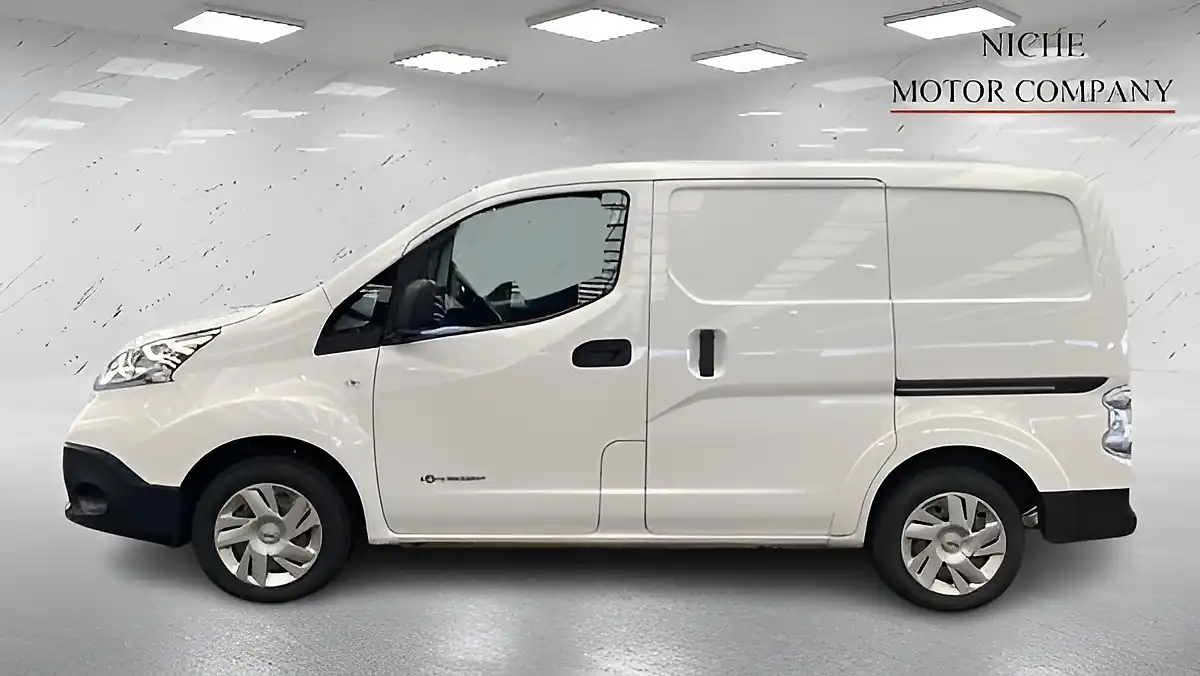 Used 2021 Nissan e-NV200 Acenta White - Interior and Exterior details 9