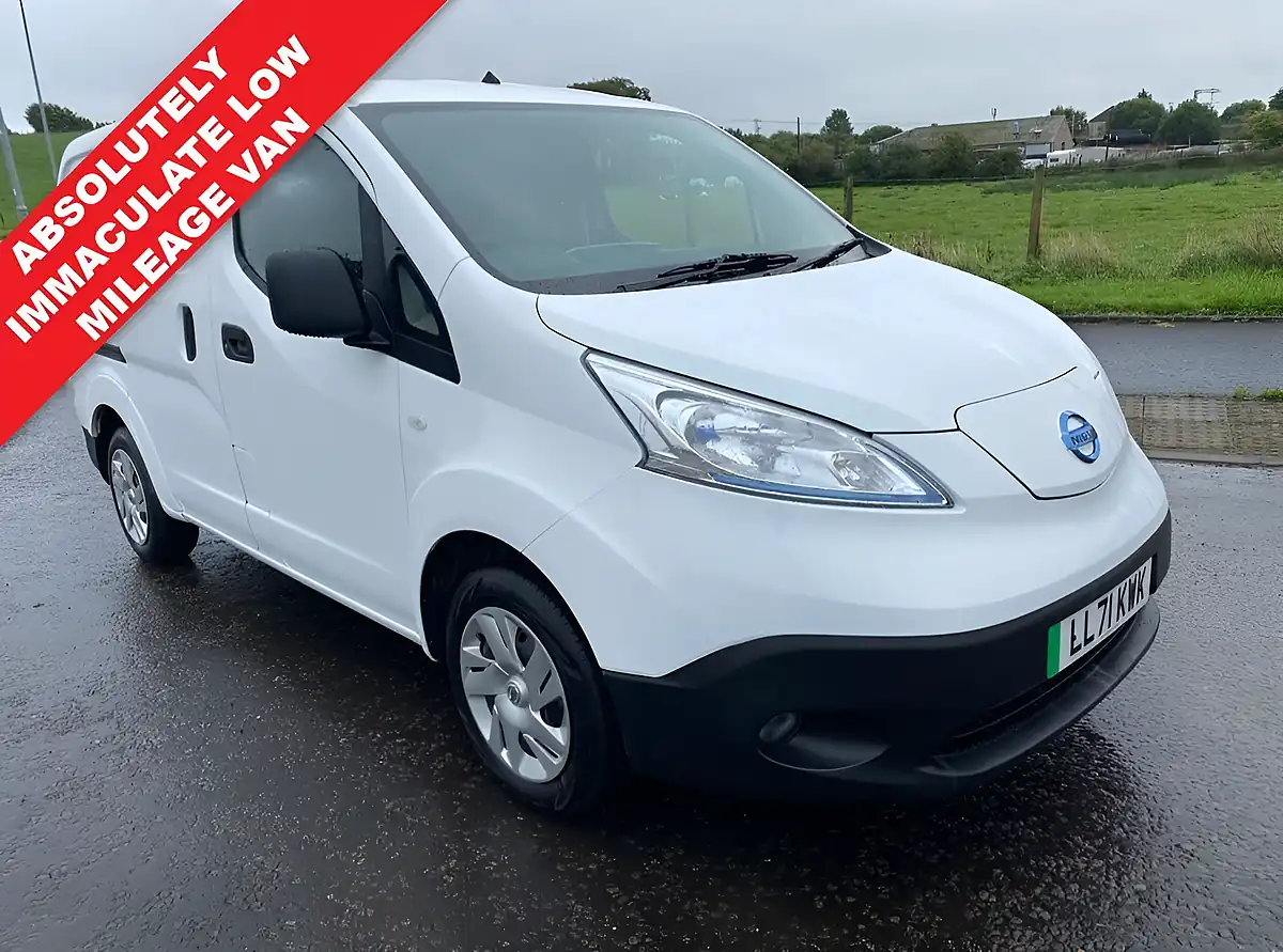 Used 2021 Nissan E-Nv200 Acenta White - Front View