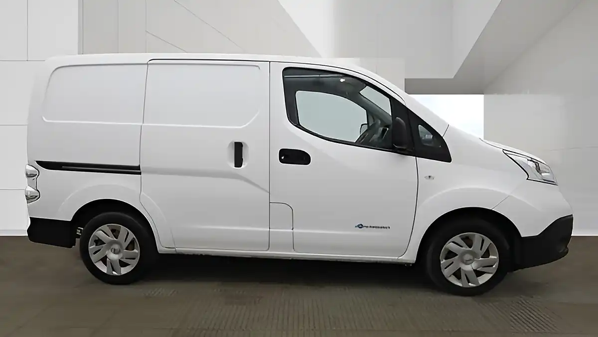 Used 2021 Nissan e-NV200 Acenta White - Interior and Exterior details 6