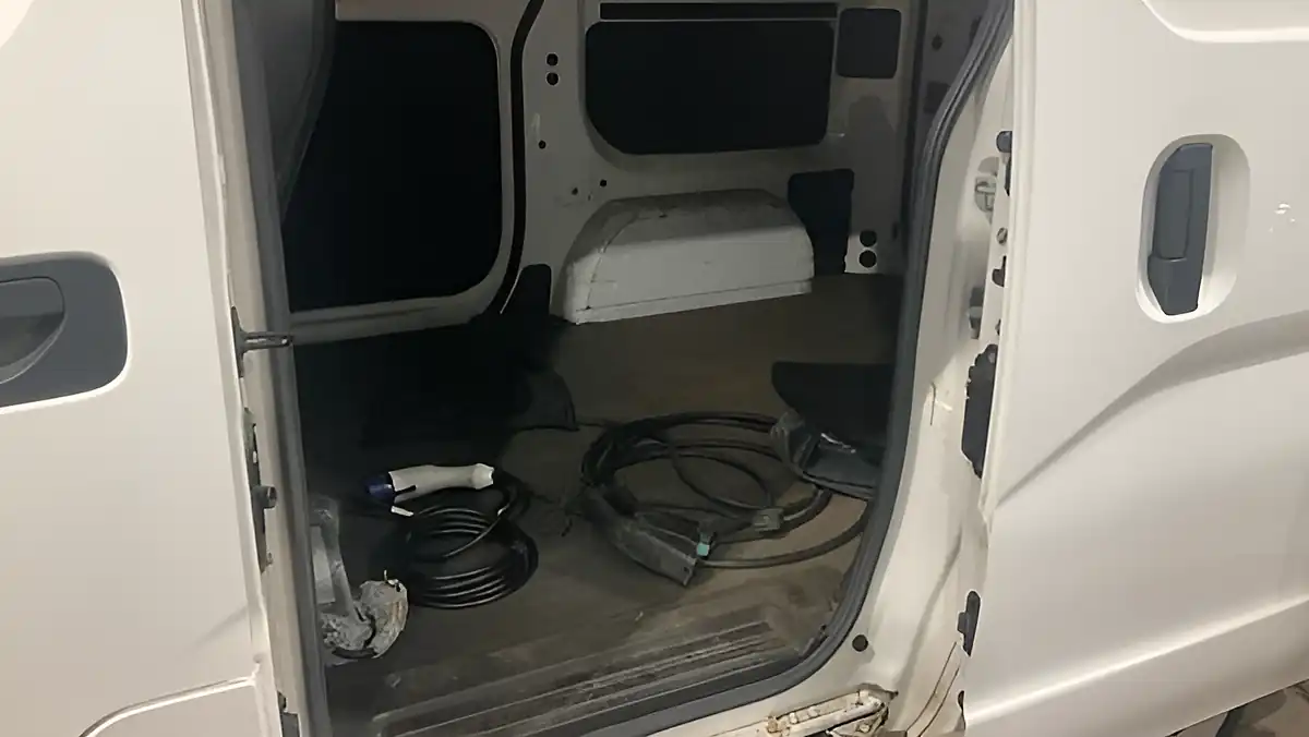 Used 2021 Nissan e-NV200 Acenta White - Interior and Exterior details 9