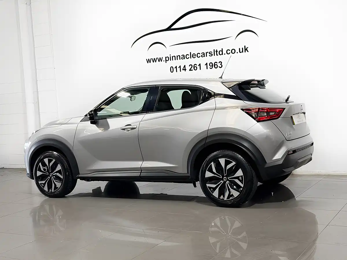 Used 2021 Nissan Juke Acenta Silver - Interior and Exterior details 10