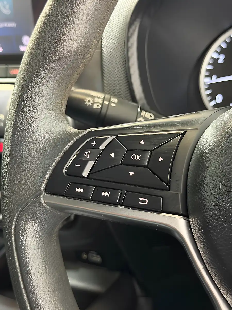 Used 2021 Nissan Juke Acenta Silver - Interior and Exterior details 17