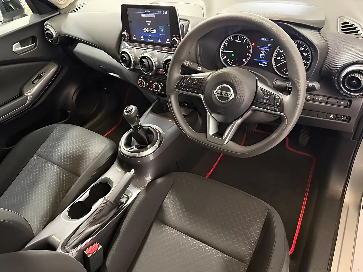 Used 2021 Nissan Juke Acenta Silver - Interior and Exterior details 3