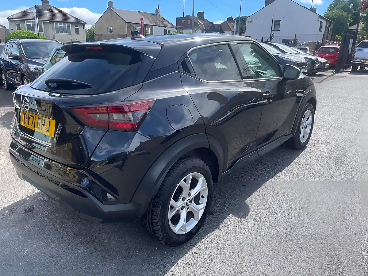 Used 2021 Nissan Juke N-Connecta Black - Interior and Exterior details 6