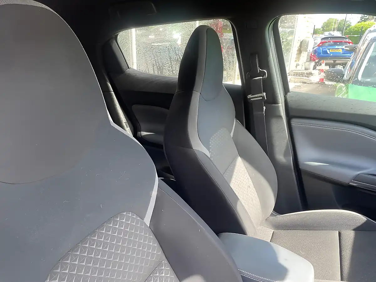 Used 2021 Nissan Juke N-Connecta Black - Interior and Exterior details 7