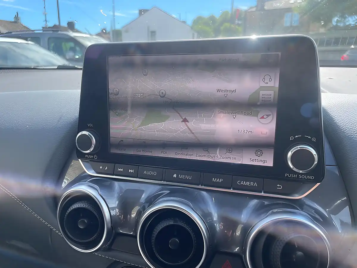 Used 2021 Nissan Juke N-Connecta Black - Interior and Exterior details 9