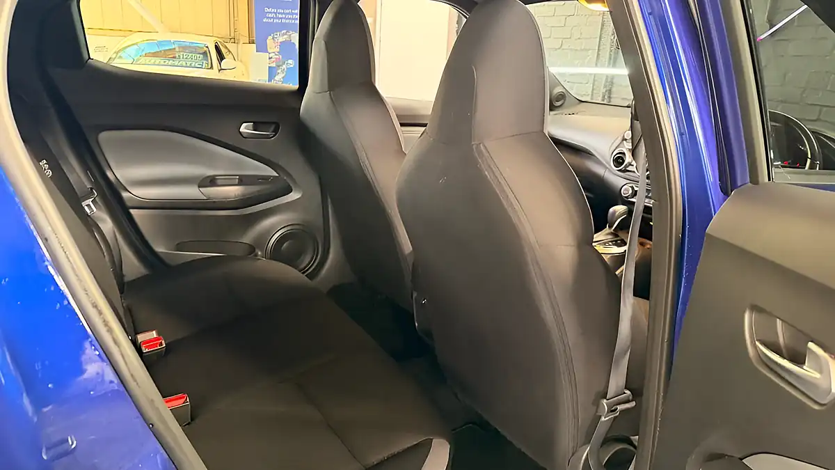 Used 2021 Nissan Juke N-Connecta Deep Purple Blue Metallic - Interior and Exterior details 15
