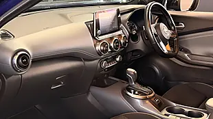 Used 2021 Nissan Juke N-Connecta Deep Purple Blue Metallic - Interior and Exterior details 17