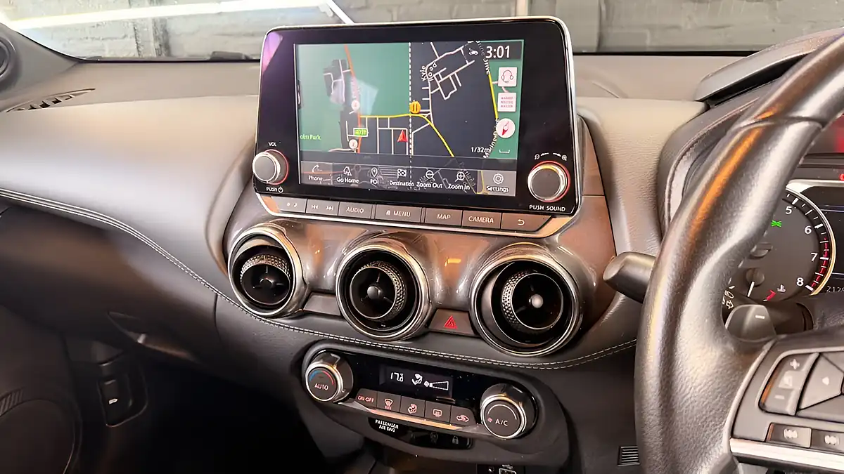 Used 2021 Nissan Juke N-Connecta Deep Purple Blue Metallic - Interior and Exterior details 18
