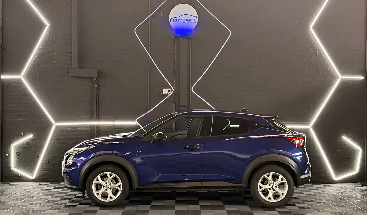 Used 2021 Nissan Juke N-Connecta Deep Purple Blue Metallic - Interior and Exterior details 7