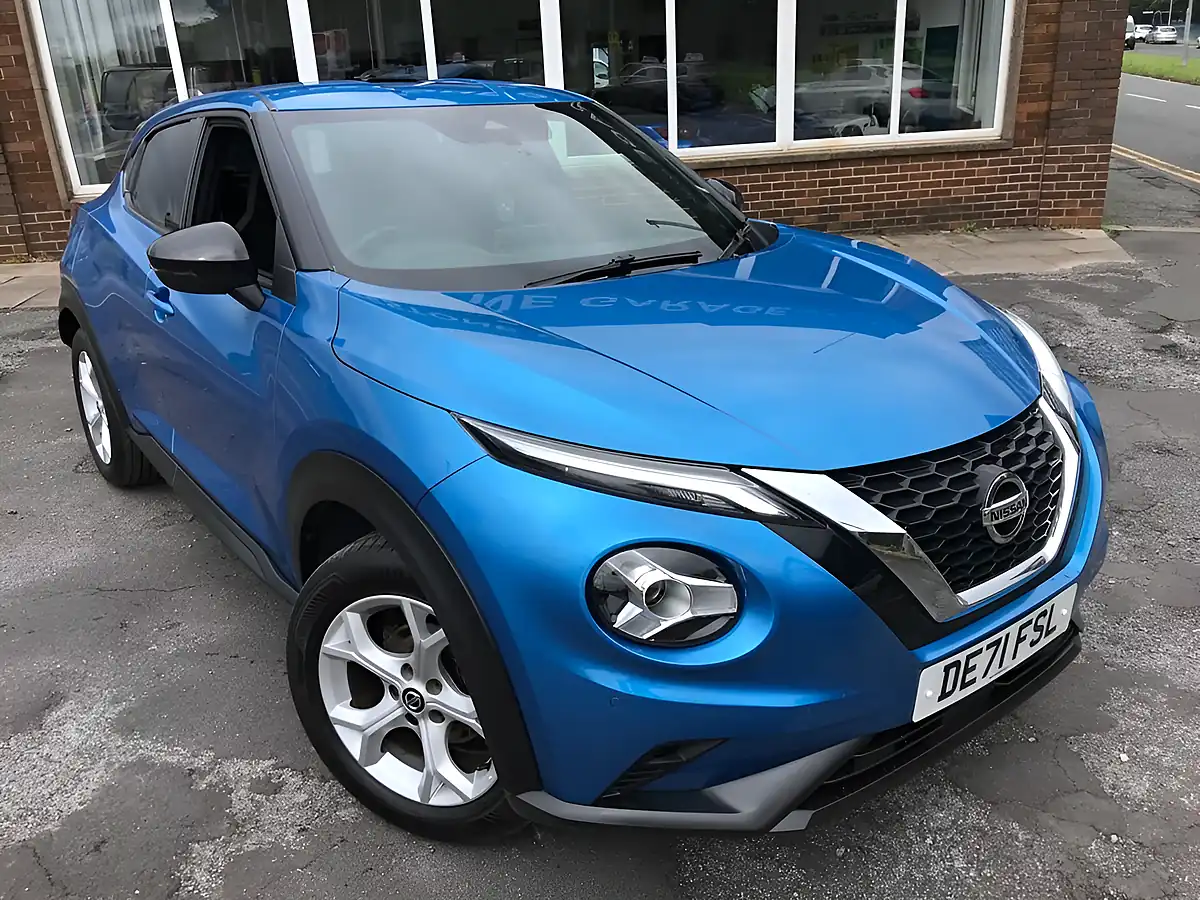 Used 2021 Nissan Juke N-Connecta Vivid Blue - Interior and Exterior details 14