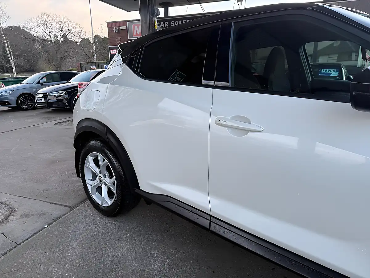 Used 2021 Nissan Juke N-Connecta White - Interior and Exterior details 10