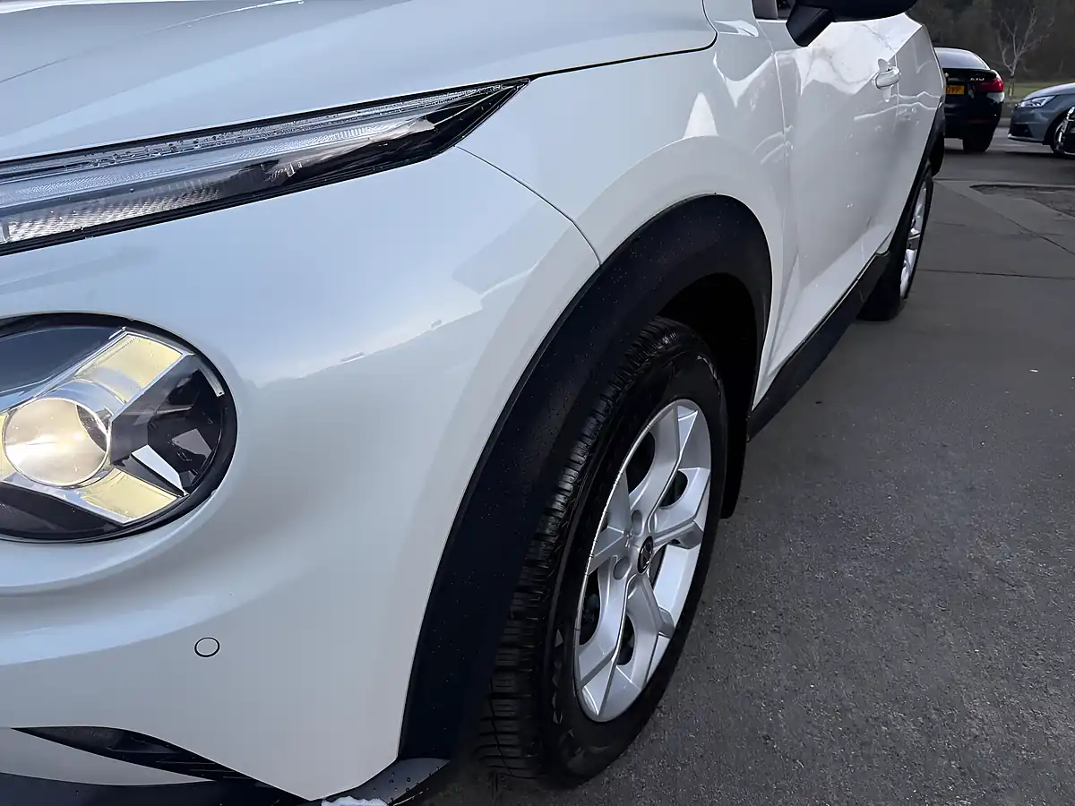 Used 2021 Nissan Juke N-Connecta White - Interior and Exterior details 13