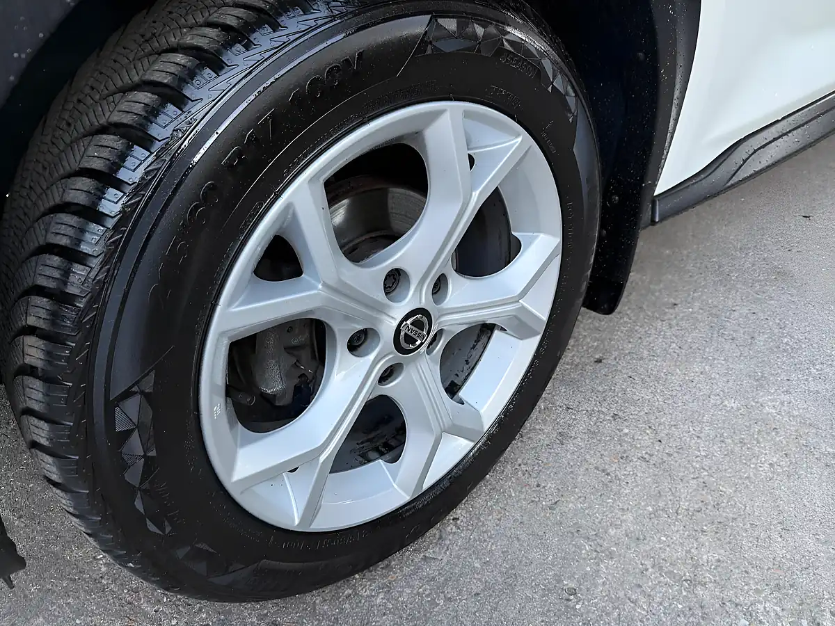 Used 2021 Nissan Juke N-Connecta White - Interior and Exterior details 14