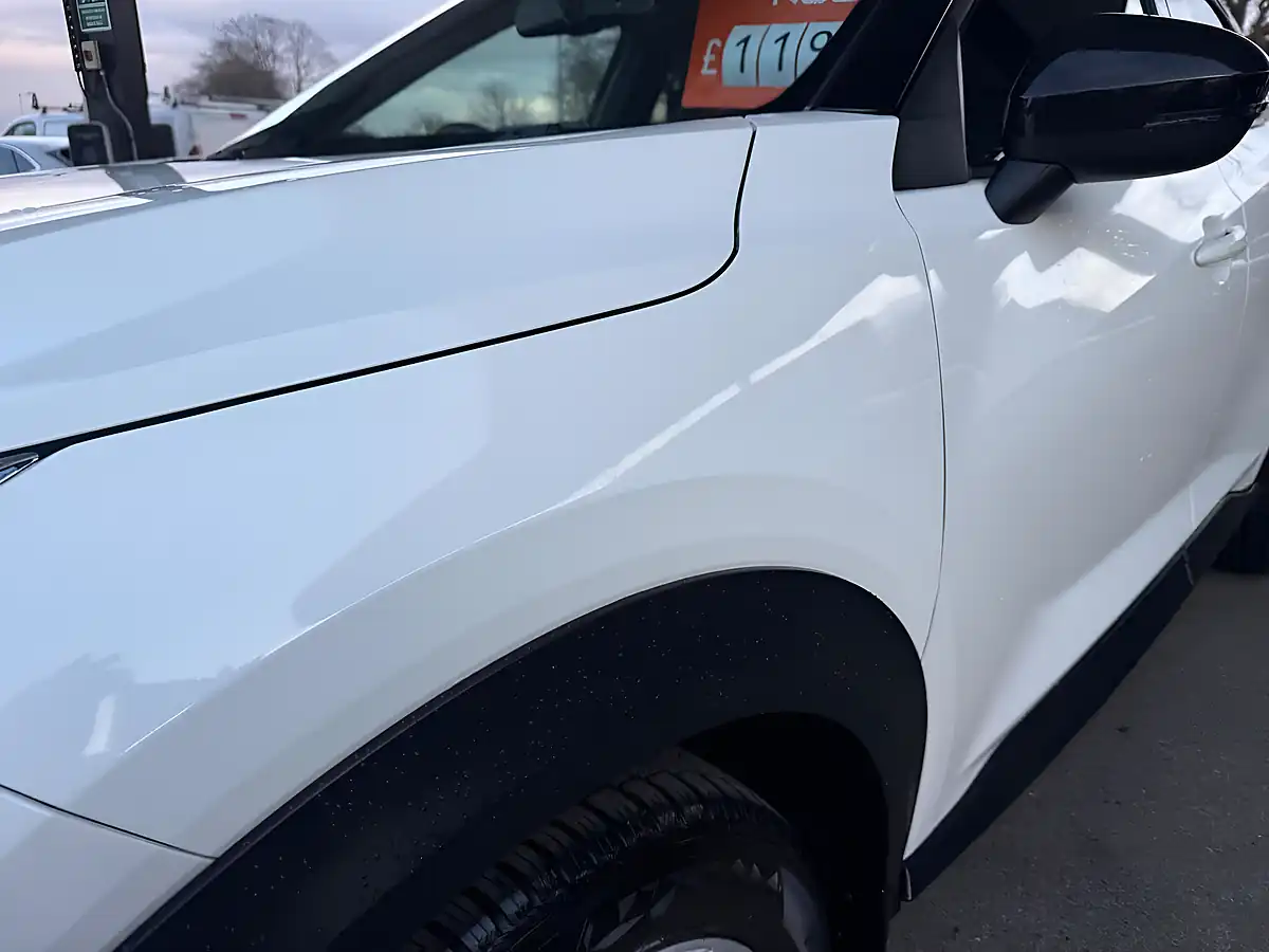 Used 2021 Nissan Juke N-Connecta White - Interior and Exterior details 15