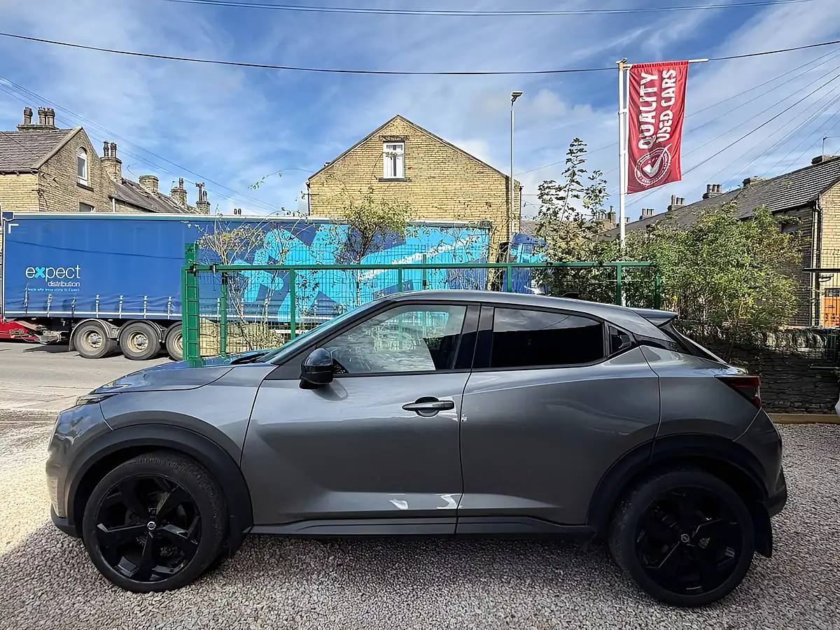 Used 2021 Nissan Juke Tekna Grey - Interior and Exterior details 4