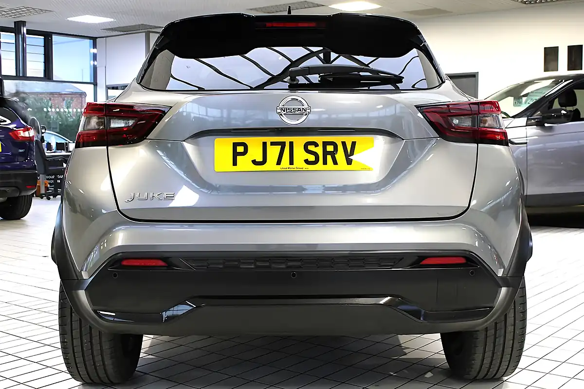 Used 2021 Nissan Juke Tekna+ Grey - Interior and Exterior details 16