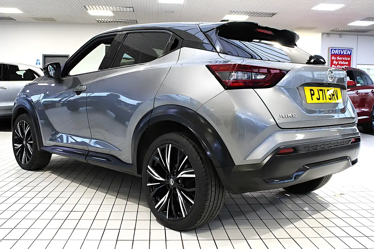 Used 2021 Nissan Juke Tekna+ Grey - Interior and Exterior details 18