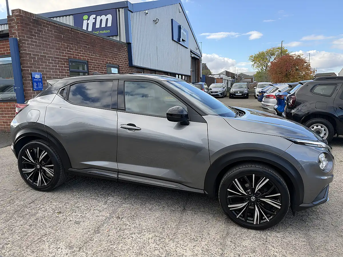 Used 2021 Nissan Juke Tekna+ Grey Metallic - Interior and Exterior details 5