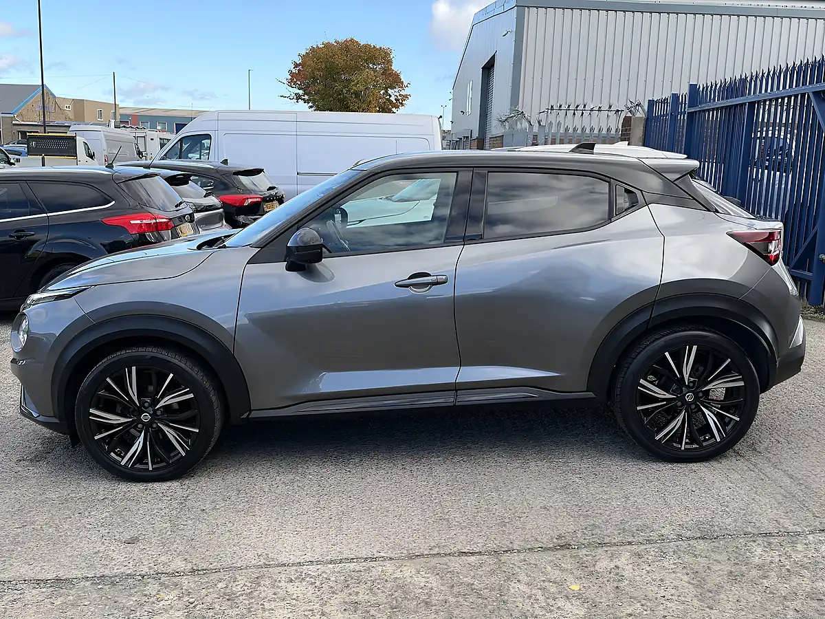 Used 2021 Nissan Juke Tekna+ Grey Metallic - Interior and Exterior details 9