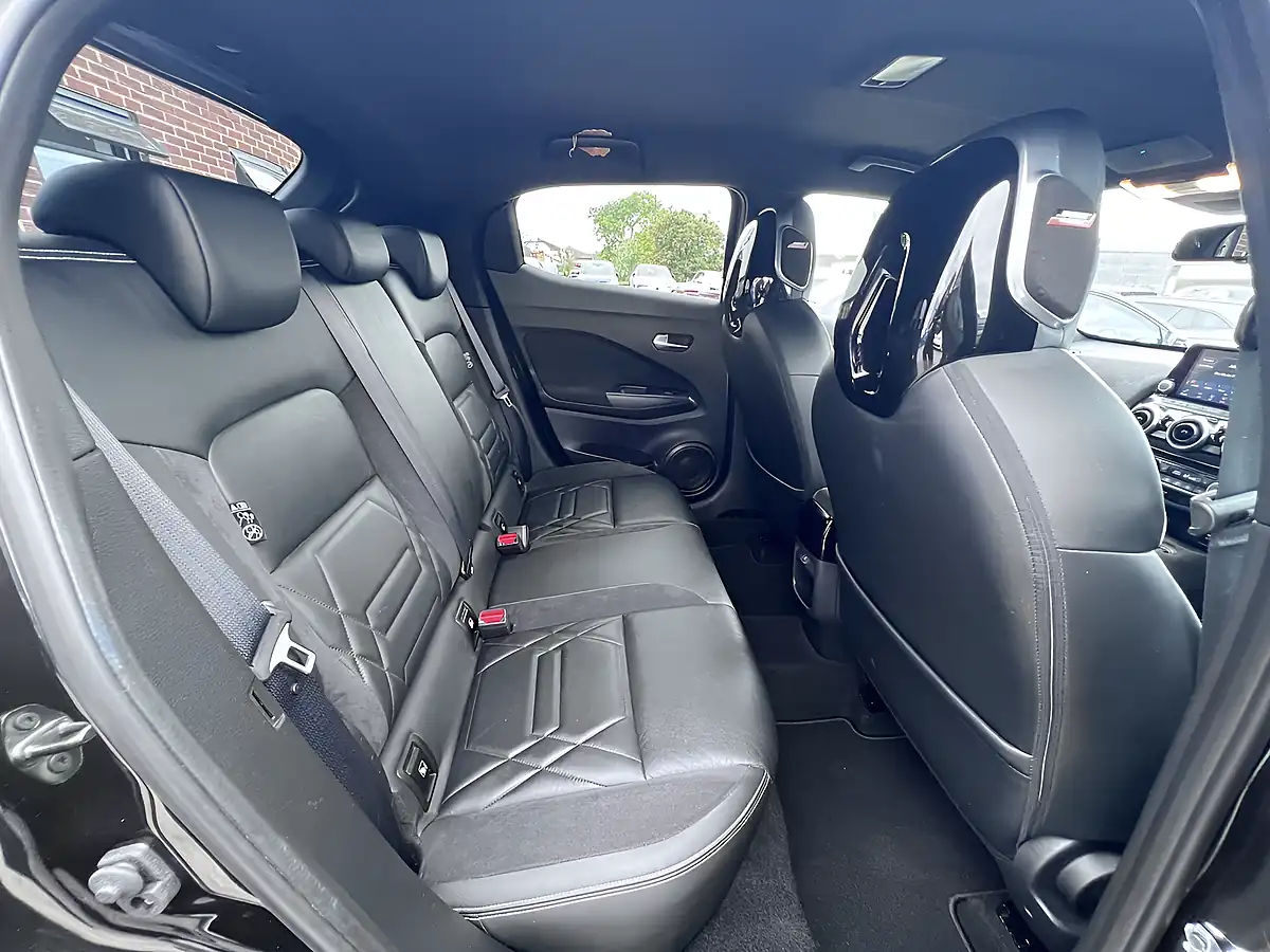 Used 2021 Nissan Juke Tekna+ Pearl Black Met - Interior and Exterior details 4